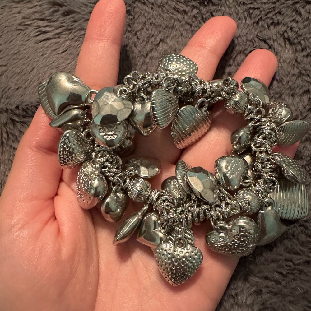 Silver heart bracelet